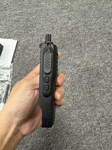 Radio Bidireccional Digital R2, Walkie Talkie, Intercomunicador de Largo Alcance, Resistente al Agua IP55/IPX5, VHF/UHF, Batería de 2000-2500mAh - Product Image 3