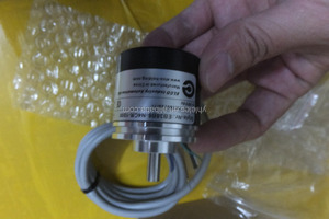 ตัวเข้ารหัสแบบหมุนสำหรับมอเตอร์รุ่นใหม่และของแท้ EB38B6-N4CR-1000 ตัวเข้ารหัสแบบหมุนสำหรับมอเตอร์ EB38B6-N4CR-1000 - Product Image 4