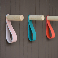 Support mural Bois Peg Vêtements Cintre Crochets avec Bracelet En Cuir