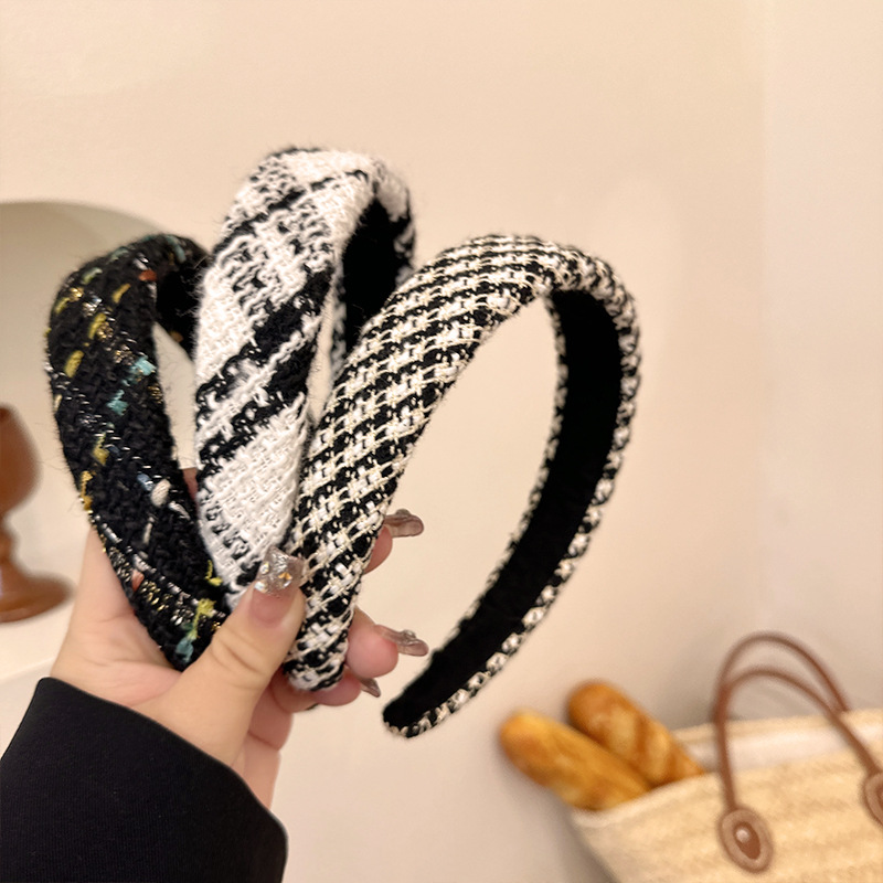 Fascia Per Capelli A Scacchiera Bianca E Nera | Morbida E Imbottita | Accessorio Moda Donna E Ragazza - 4