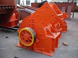 Broyeur à marteaux robuste avec structure de cadre robuste pour un broyage efficace des matières premières de grande taille dans les opérations d'extraction en carrière - Product Image 4