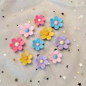 Fête des enfants <span class=keywords><strong>d</strong></span>écoration de fête <span class=keywords><strong>d</strong></span>'<span class=keywords><strong>anniversaire</strong></span> en gros fleurs colorées gâteau <span class=keywords><strong>d</strong></span>'<span class=keywords><strong>anniversaire</strong></span> petit <span class=keywords><strong>livre</strong></span> rouge avec <span class=keywords><strong>d</strong></span>écoration - Product Image 3