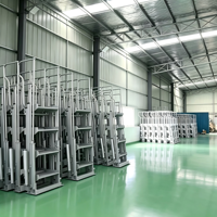 Escaliers d'accès multi-étages compacts avec marches antidérapantes pour plateforme de chargement d'usine chimique, accès sécurisé