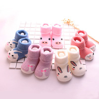 Nouveau Design épaissi doux infantile bébé fille équipage chaussettes chaudes automne hiver coton biologique mignon dessin animé chaussettes de sol