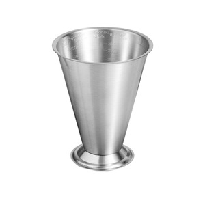 Taza medidora de acero inoxidable Kafei Shi de 600 ml graduada para hornear y uso en la cocina - Product Image 1