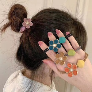 Set di 5 Elastici per Capelli con Perline a Forma di Fiore, Alta Elasticità, Accessori per Coda di Cavallo, Fasce per Capelli Rotonde da Donna - Product Image 1