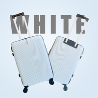 Ensemble de bagages Marksman tendance unisexe en polyester avec surface métallique, fermeture éclair et roulettes fixes, léger – Offre spéciale