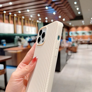 Custodia morbida antiurto in TPU intrecciata con motivo intrecciato per <span class=keywords><strong>iPhone</strong></span> <span class=keywords><strong>14</strong></span> 13 12 11 Pro Max - Product Image 3