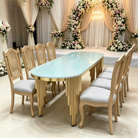 Chaises de salle à manger élégantes en résine plastique couleur bois, avec coussin de siège en tissu, idéales pour les mariages, les hôtels et les réunions.