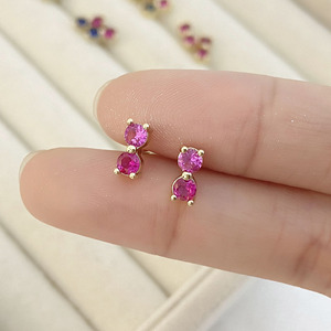 ต่างหูแฟชั่นเกาหลีแบบมินิมอลขายส่ง ชุบทอง 18K ประดับเพชรซิร์โคเนียเม็ดเล็ก สำหรับผู้หญิง - Product Image 4