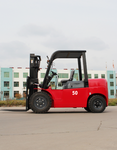 Montacargas Diésel Tobeter CPC50 de 5 Toneladas, 2 Etapas, Transmisión Mecánica de 3m, Tracción en las 4 Ruedas, Neumáticos Sólidos Todoterreno - Product Image 3