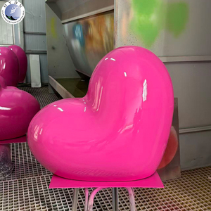 Escultura de Corazón Rosa Gigante de Fibra de Vidrio Moderna para Exteriores, Personalizable, Ideal para Proyectos de Decoración Artística y Espacios Románticos - Product Image 2