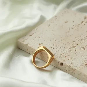 Anello EMANCO Liscio in Acciaio Inossidabile Stile Punk Hip Hop per Donna e Uomo, Placcato Oro 18K, Regalo per Matrimonio, Fidanzamento, Festa, Compleanno - Product Image 5