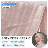 Tissu en mousseline de polyester 100% A2 à rayures verticales brillantes délicates avec fil d'argent fin pour foulard, idéal pour les tenues quotidiennes modestes des femmes, OEM