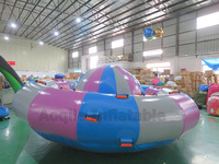 Amusement d'été Remorquage par l'eau OVNI Spinning Donut Gyro Towable Gonflable Disco Boat