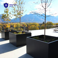Kotak Penanam Aluminium Persegi Modular Luar Ruangan Berlapis Bubuk Hitam Kustom dengan Lubang Drainase Gaya Australia untuk Taman