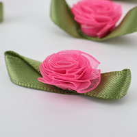 Robe pour fille faite à la main, mini roses artificielles, rubans en tissu, rosettes, fleurs avec feuilles vertes pour bricolage, couture, mariage