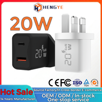 Chargeur mural OEM ODM avec prise britannique 20W PD Type C USB a QC3.0 à charge rapide pour téléphone, prix d'usine, noir et blanc, pour voyage