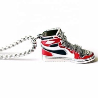 Chaîne en argent hip-hop de cinq couleurs différentes avec collier pendentif en forme de chaussure en alliage de zinc