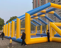 Terrain de sport gonflable commercial pour le basketball et le football, adapté aux enfants et aux adultes, idéal pour les événements scolaires et les locations de carnavals