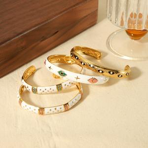 Nuevo diseño White Esmalte Star Evils Eye Zircon Brazaletes 18K Chapado en oro Acero inoxidable Gota de aceite Apertura Brazaletes para mujeres - Product Image 2