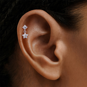 Colgante de Lujo en Forma de Corazón con Borla Floral de Morganita Geométrica Chapada en Rodio de Plata 925, Unisex, con Parte Trasera Plana para Perforación - Product Image 5