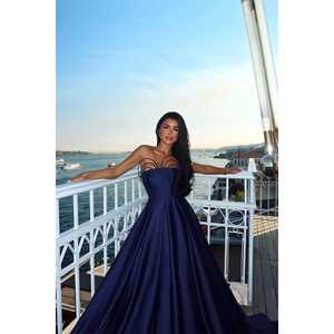 Vestido de Noche de Lujo Azul Marino sin Tirantes, Estilo Baile de Gala, con Cintura Imperio de Ganchillo, Escote Alto y Cola de Sirena Corta, para Fiesta de Graduación o Dama de Honor - Product Image 2