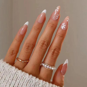 Offre Spéciale : 24 faux ongles courts style français en amande, avec nœuds dorés et rouges, pour femmes – Cadeau idéal - Product Image 5