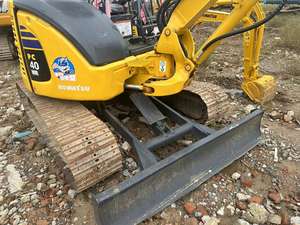 Mini-excavatrice Komatsu PC40 d'occasion, 4 tonnes, modèle 2022, excellent état, prix bas, vente flash, comprend pompe et moteur - Product Image 6