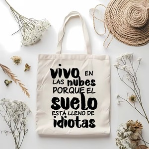<span class=keywords><strong>Bolsa</strong></span> <span class=keywords><strong>de</strong></span> lona con cita en español, estampado <span class=keywords><strong>de</strong></span> "Vivo En Las Nubes", <span class=keywords><strong>bolsa</strong></span> <span class=keywords><strong>de</strong></span> hombro sarcástica y humorística - Product Image 1