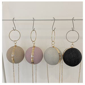 Bolso cruzado de lujo para mujer Bolso de noche de diseñador con patrón de caramelo geométrico con hardware premium y etiqueta de marca personalizada - Product Image 4