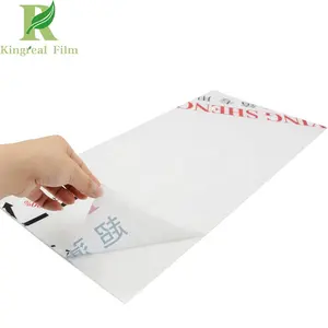 Superficie Anti rasguño PE autoadhesiva película protectora para hoja de PS