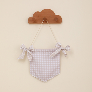 Bandierina di benvenuto per neonati in cotone gingham resistente con dettagli a fiocco, decorazione unisex per baby shower - Product Image 4