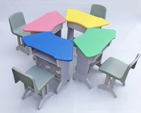 Tables hexagonales et chaises pour salles de classe primaires et secondaires, tables de discussion multi-personnes en classe ouverte, tables en plastique de forme trapézoïdale