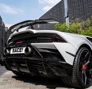 Kit carrosserie en fibre de carbone pour Lamborghini Huracan EVO : Diffuseur avant, spoiler et jupes latérales de style NT améliorés pour Huracan EVO - Product Image 3