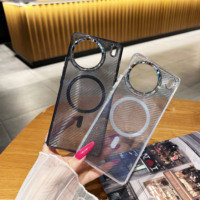 Coque de téléphone portable en titane argenté avec panneau arrière en nickel et anneau de protection de l'objectif surélevé pour les déplacements professionnels