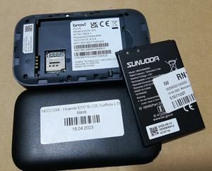 เราเตอร์ไร้สาย <span class=keywords><strong>E5576</strong></span>-325 ฮอตสปอตมือถือ 4G LTE โมเด็ม <span class=keywords><strong>E5576</strong></span> - Product Image 4