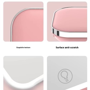 Mini miroir grossissant LED de poche rechargeable double face, design pliable pour le maquillage en voyage - Product Image 2