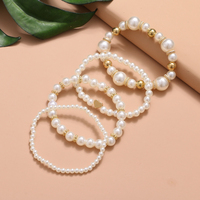 Mode amour coeur perle Bracelet 4 pièces ensemble Stretch bracelets porte-bonheur pour les femmes été bord de mer bijoux
