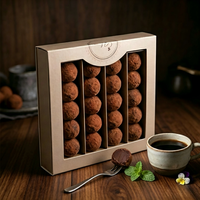 Boîte d'emballage alimentaire en papier pliable pour chocolats et truffes, avec tiroir coulissant transparent en PVC et logo doré personnalisé