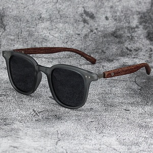 Lunettes de soleil rétro européennes et américaines pour hommes et femmes, lunettes de soleil tendance à effet bois, protection UV pour hommes - Product Image 1