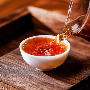 Trà Trung Quốc trà liubao là một món quà phải có. Đó là chân thành và có ý nghĩa. Phù hợp với mọi lứa tuổi. Chất lượng tốt như vàng. - Product Image 4