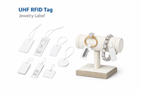 Vente en gros d'étiquettes RFID UHF mini pour bijoux U9/U7 860-960 MHz ISO18000-6C, étiquettes adhésives pour bagues et bracelets de haute valeur, longue portée de lecture