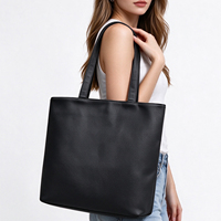 Sac fourre-tout en cuir vegan résistant à l'eau pour femmes, grand sac à bandoulière avec texture grainée et logo personnalisé, vente en gros