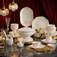 Service de table en porcelaine fine au design bohème avec bordure dorée élégante, vaisselle de luxe en céramique pour 8 personnes, compatible micro-ondes et lave-vaisselle