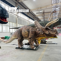 Modèle de dinosaure animatronique grandeur nature Triceratops pour parcs d'aventure