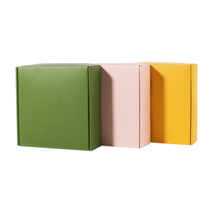 Boîte d'expédition en carton ondulé biodégradable imprimée double face, format standard, simple paroi, finition noir mat pour bijoux - Product Image 3