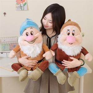 <span class=keywords><strong>ตุ๊กตา</strong></span><span class=keywords><strong>หิมะ</strong></span>ขาวกับคนแคระทั้งเจ็ด น่ารักสไตล์การ์ตูน  <span class=keywords><strong>ตุ๊กตา</strong></span>ผ้าพลัฌนุ่ม  ยัดไส้ใยฝ้าย PP  ของขวัญคริสต์มาส - Product Image 4