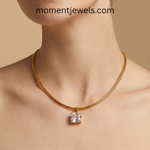 Collier en acier inoxydable plaqué or 18 carats avec pendentif carré en zircon, bijoux minimalistes élégants, cadeau pour femmes - Product Image 4