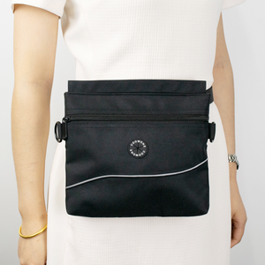 कस्टम चिंतनशील क्रॉसबॉडी डॉग वॉकिंग बैग चुंबकीय बंद जेब पेट प्रशिक्षण कंधे का बैग और लोगो प्रिंट कुत्ते की पट्टा रस्सी लीड - Product Image 3